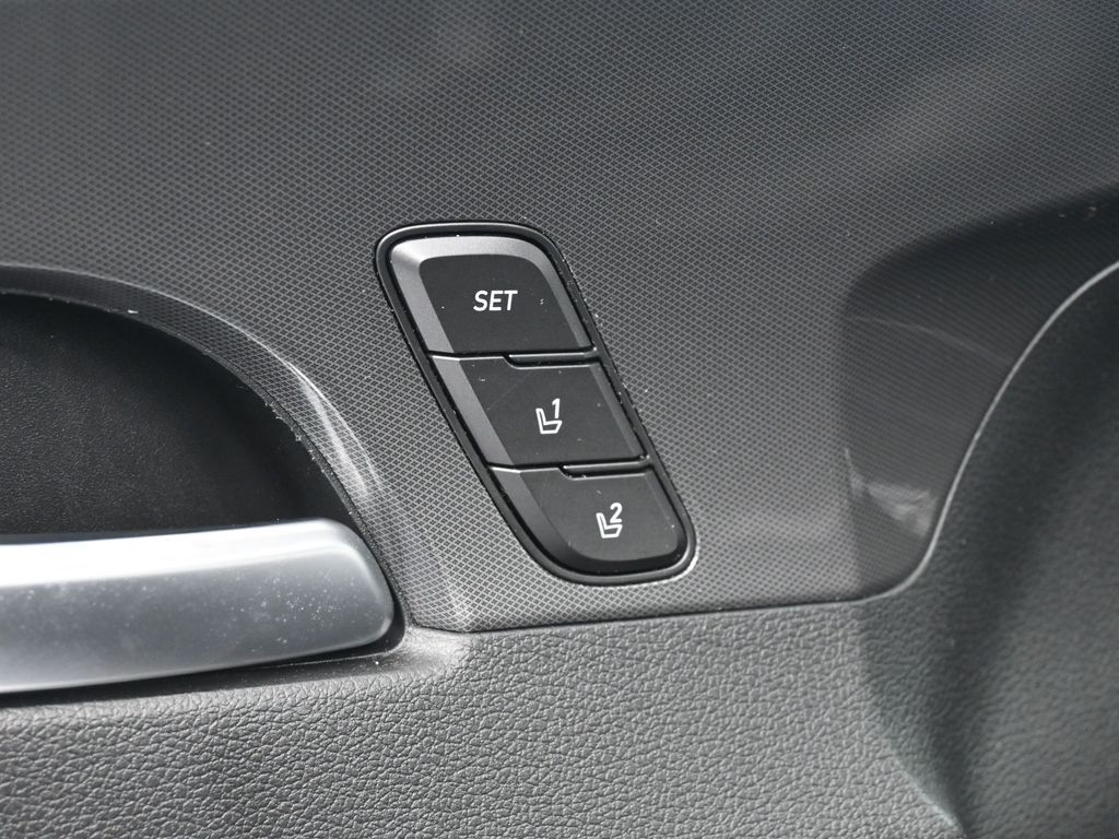 Used 2023 Portofino Gray Hyundai Calligraphy image 18