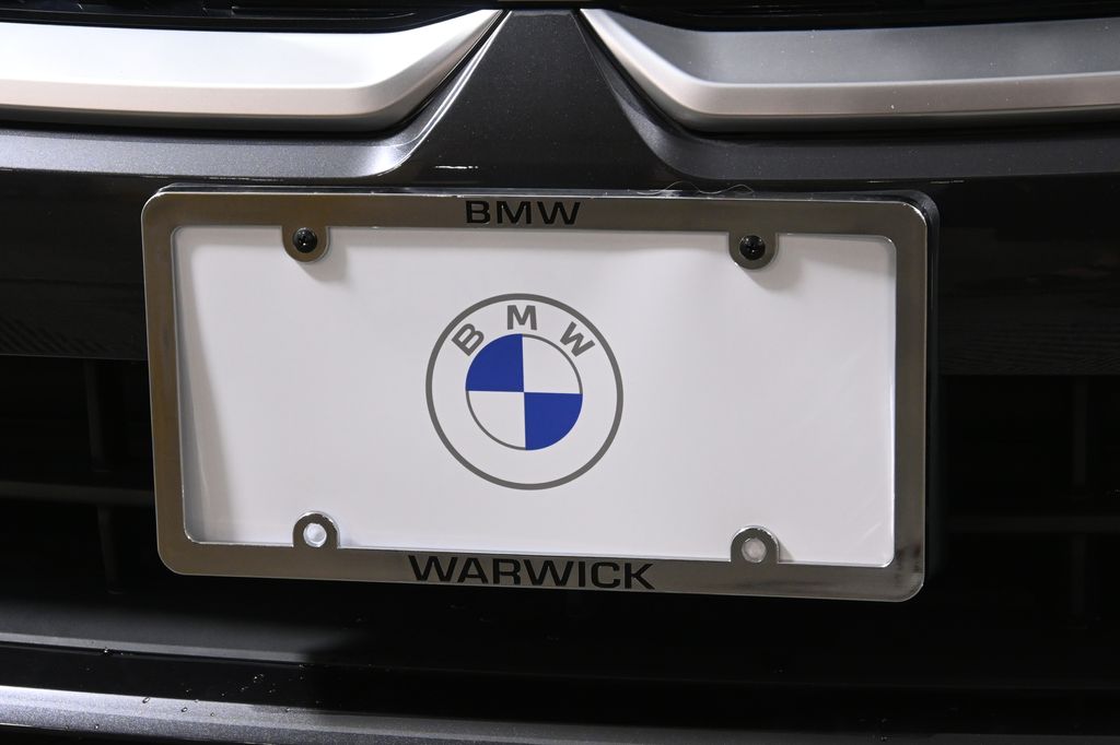 Thumbnail: 2026 BMW 5 Series - 14