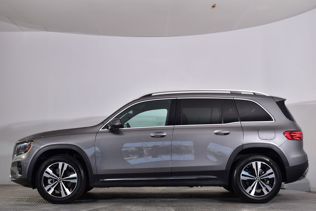 Thumbnail: 2025 Mercedes-Benz GLB - 2