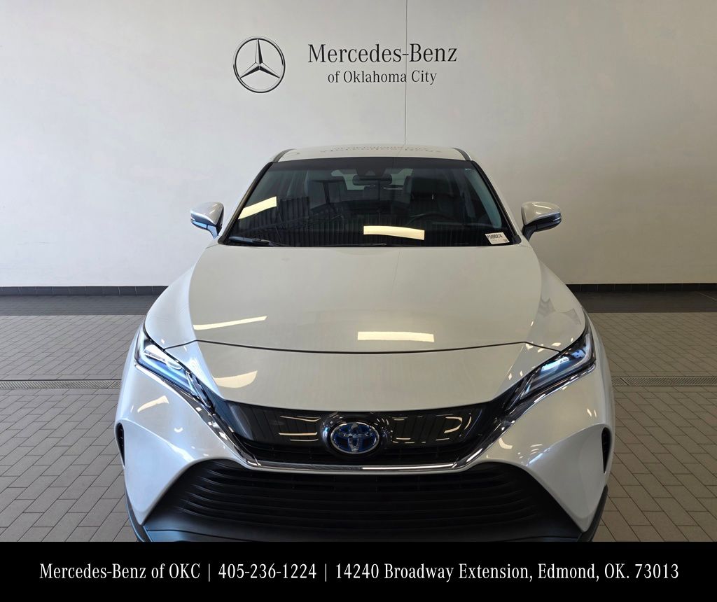 2023 Toyota Venza LE photo 2