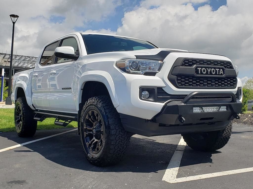 Super White 2017 Toyota Tacoma TRD Sport V6 Double Cab 4WD Pickup Truck Four-Wheel Drive 6-Speed Automatic