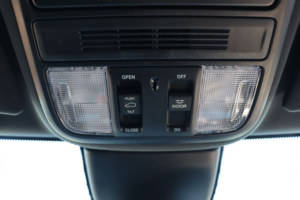 Thumbnail: 2026 Honda Odyssey - 26