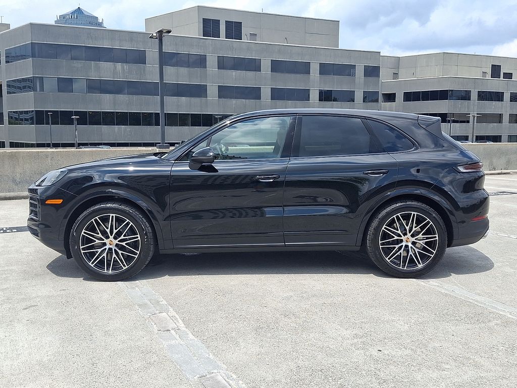 Thumbnail: 2026 Porsche Cayenne - 2