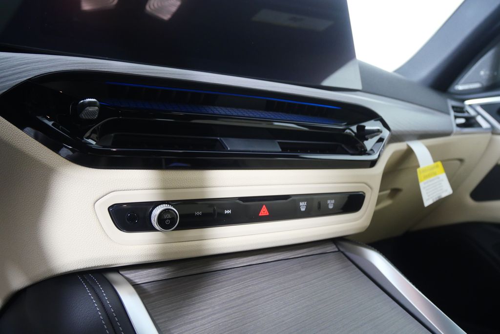 Thumbnail: 2026 BMW i4 - 22