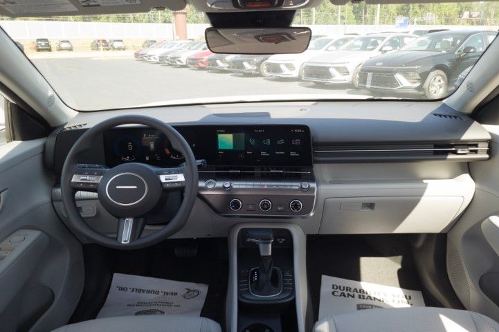 New 2027 White Hyundai SE image 17