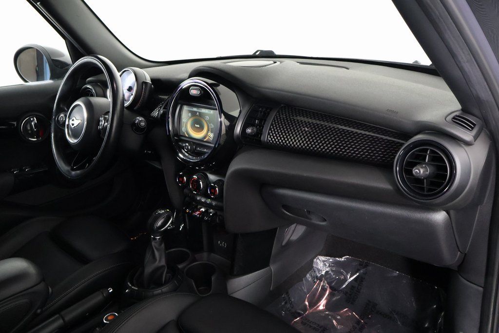 Thumbnail: 2017 MINI Cooper - 9