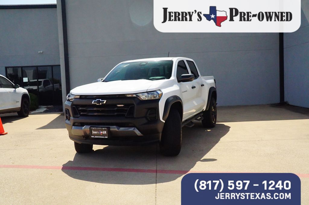 Summit White 2025 Chevrolet Colorado Pickup Truck Four-Wheel Drive 8-Speed Automatic