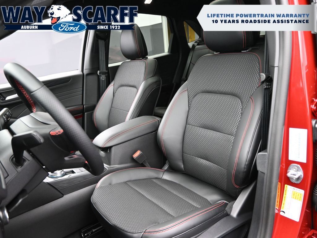 2025 Ford Escape ST-Line Elite