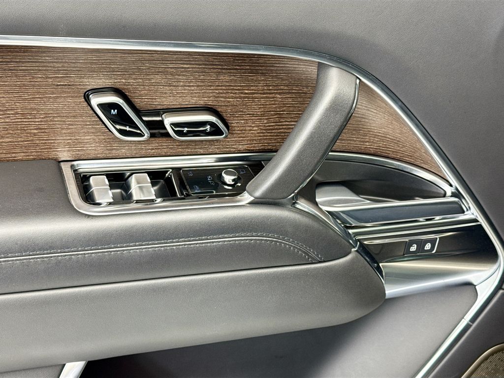 Thumbnail: 2023 Land Rover Range Rover - 22