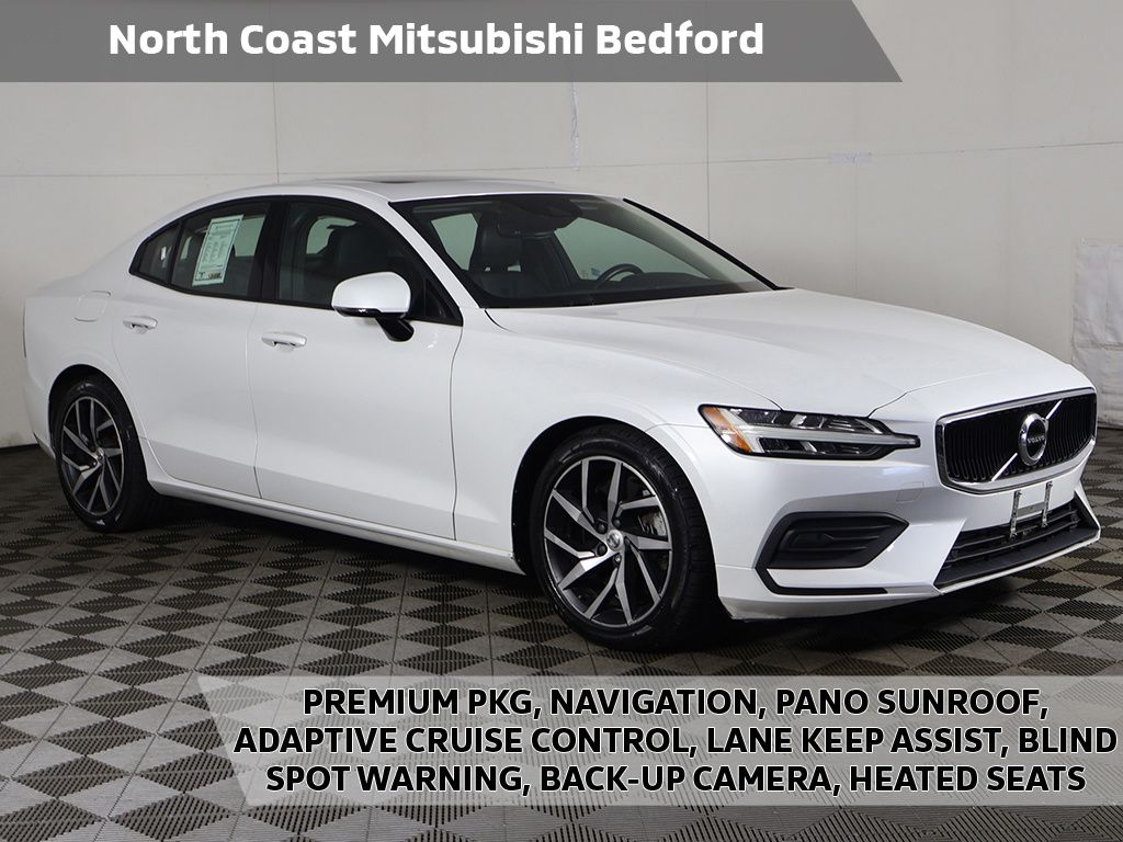 Crystal White Pearl Metallic 2020 Volvo S60 T6 Momentum AWD Sedan All-Wheel Drive Automatic