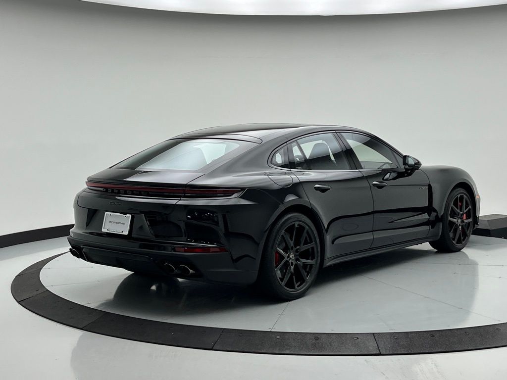 Thumbnail: 2025 Porsche Panamera - 10