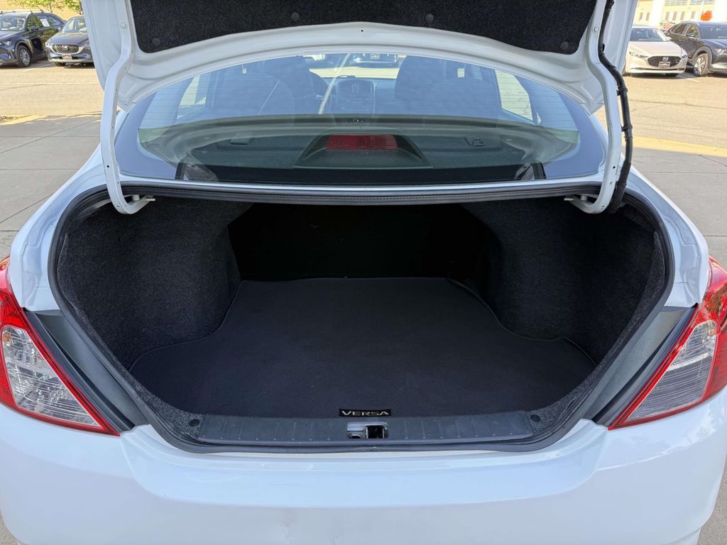 2019 Nissan Versa Sedan S - Photo 31