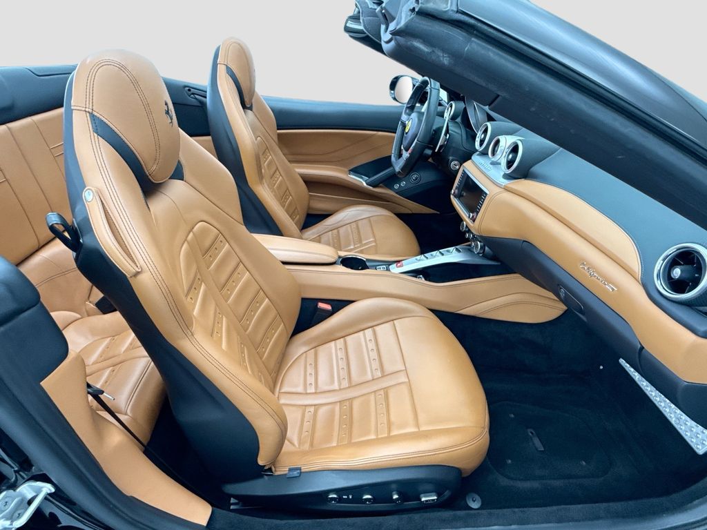 Thumbnail: 2016 Ferrari California - 26