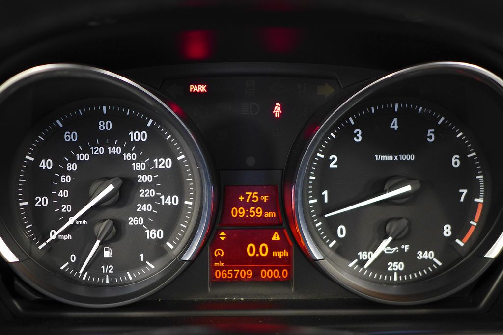 Thumbnail: 2014 BMW Z4 - 31