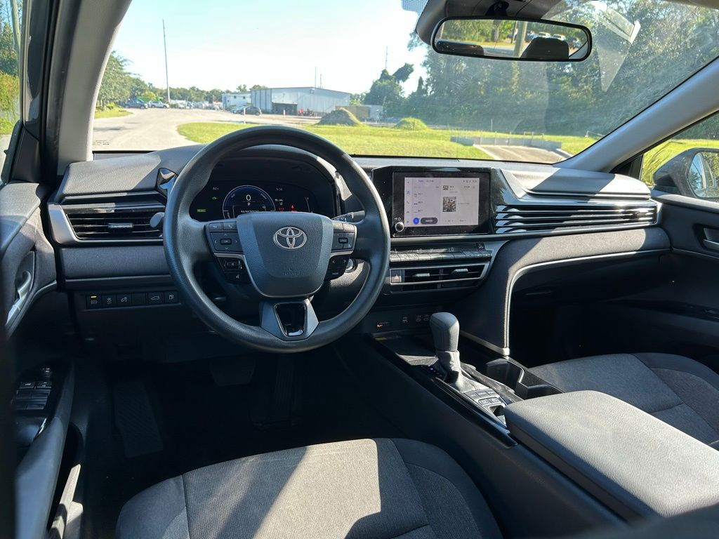 Thumbnail: 2025 Toyota Camry - 12