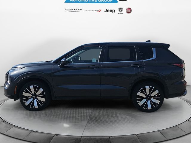 Blue 2025 Mitsubishi Outlander SUV / Crossover Front-Wheel Drive Continuously Variable Transmission