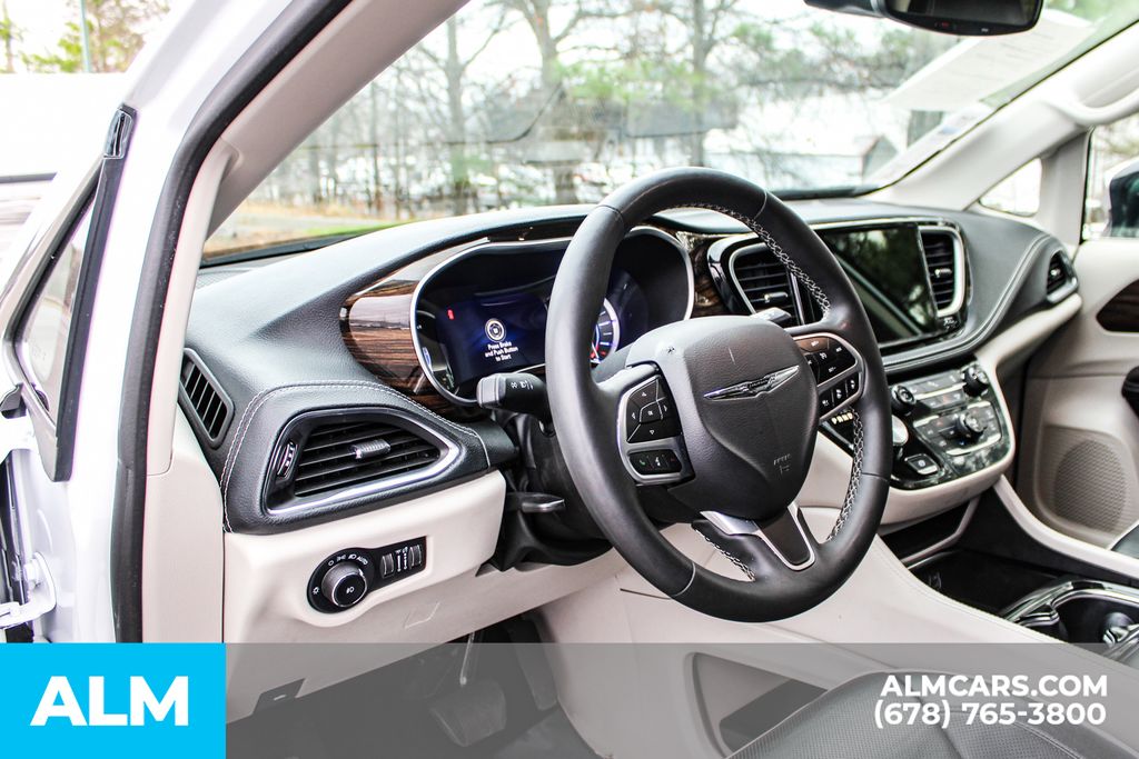 2023 Chrysler Pacifica Hybrid Limited - Photo 32