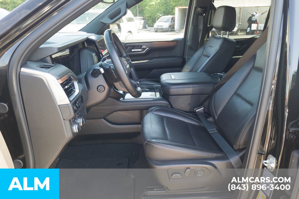 Used 2025 Black GMC Denali image 6