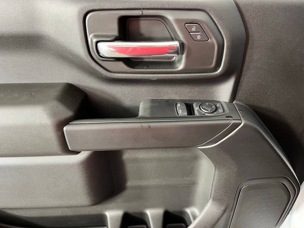 Thumbnail: 2026 Chevrolet Silverado 2500 - 23