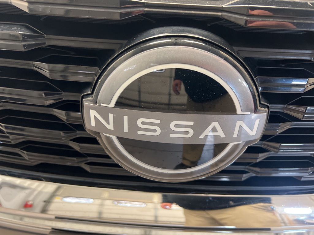 2022 Nissan Rogue SV photo
