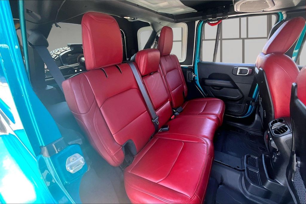 Used 2024 Jeep Wrangler SUV