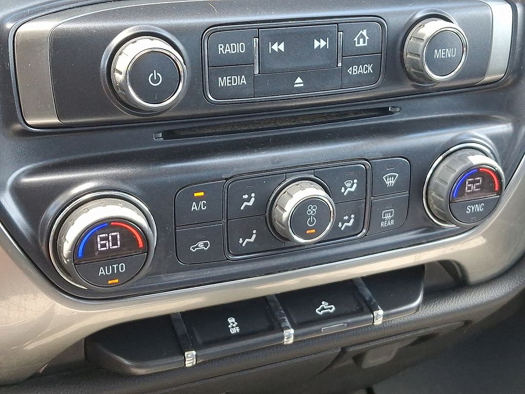 Thumbnail: 2018 Chevrolet Silverado 1500 - 16