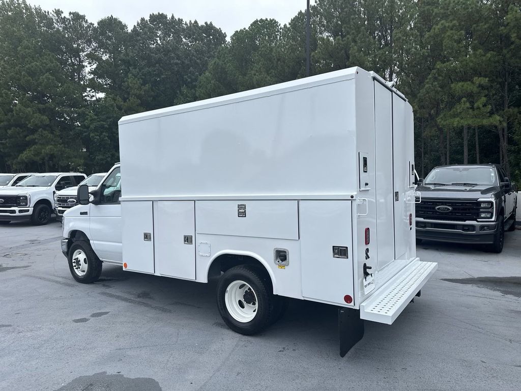 2025 Ford E-350SD Base 5