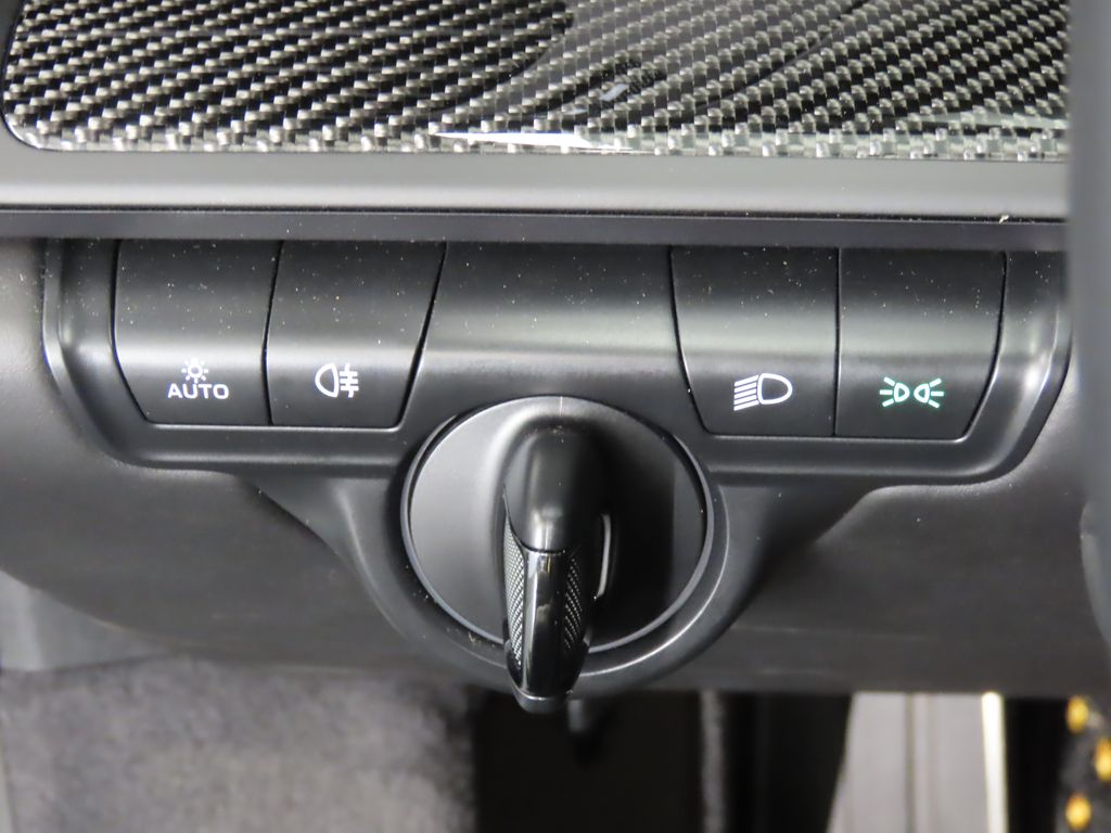 Thumbnail: 2022 Porsche 911 - 25