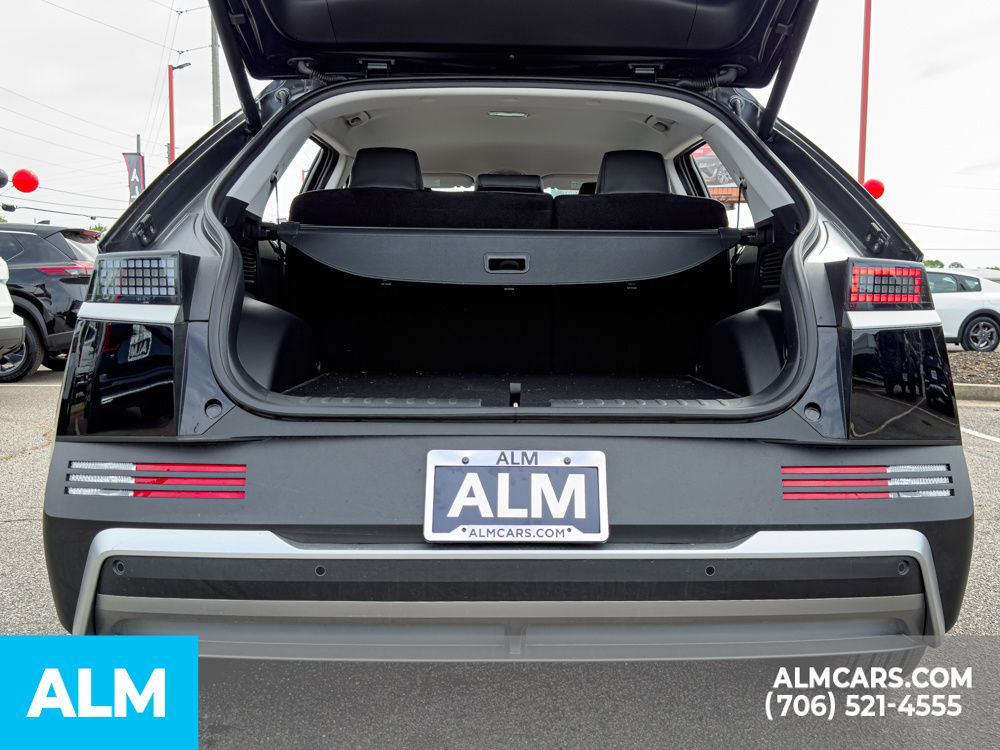 Used 2025 Abyss Black Hyundai SEL image 17
