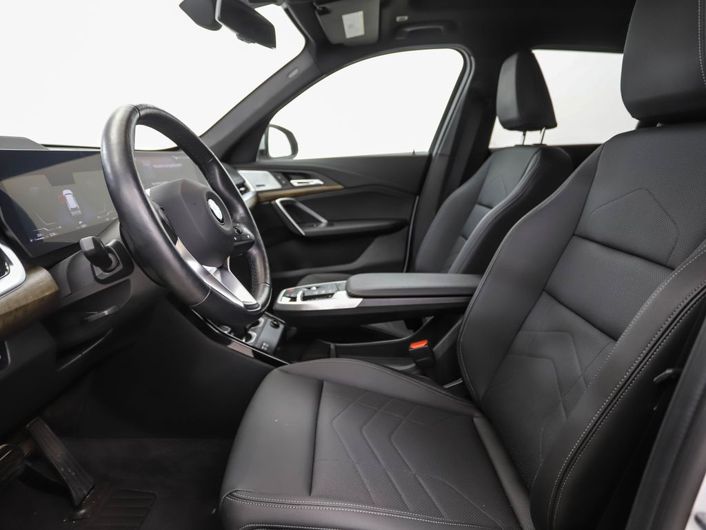 Thumbnail: 2023 BMW X1 - 11