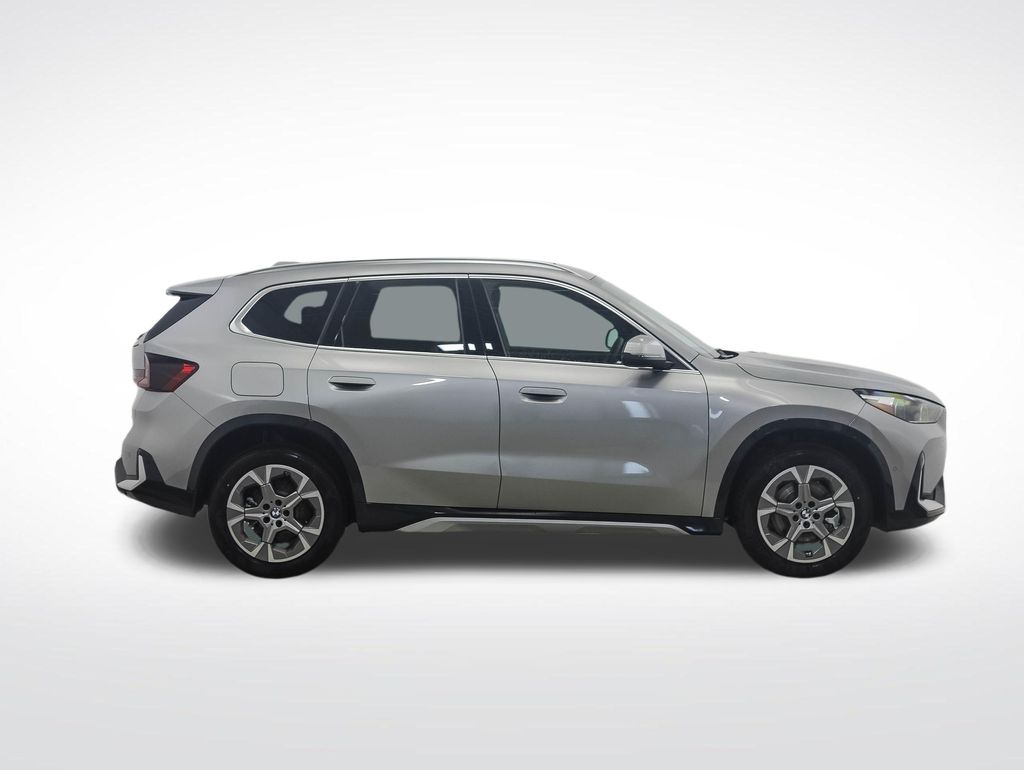 Thumbnail: 2026 BMW X1 - 6