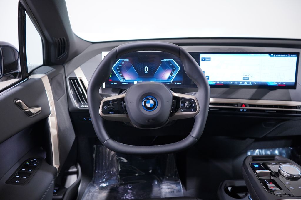 2025 BMW iX xDrive50 11