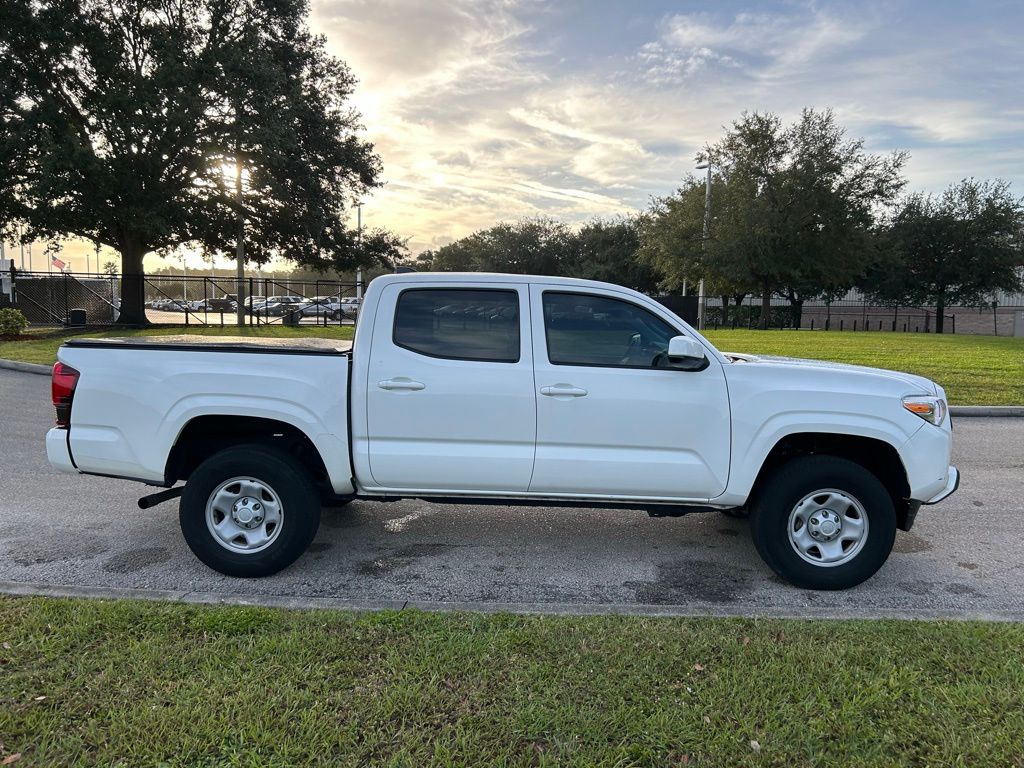 Thumbnail: 2022 Toyota Tacoma - 6