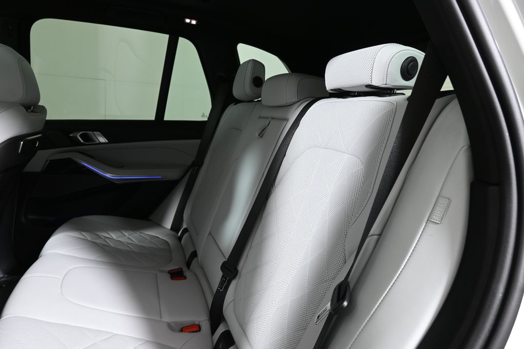 Thumbnail: 2024 BMW X5 - 4