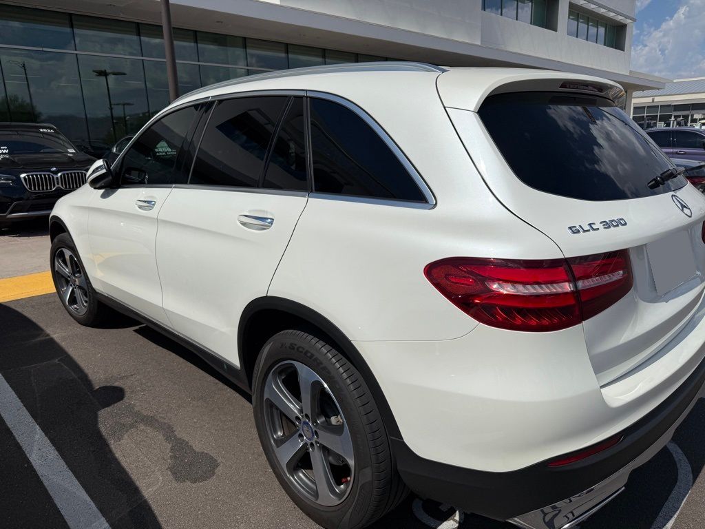 Thumbnail: 2017 Mercedes-Benz GLC - 3