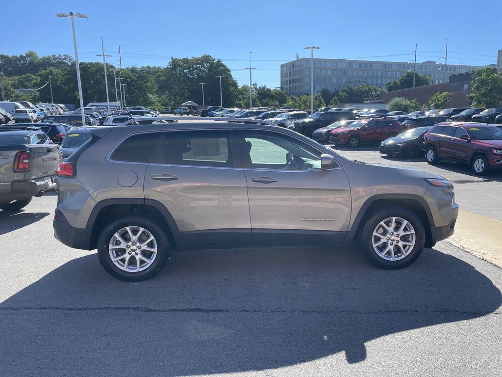 Used 2017 Jeep Cherokee SUV