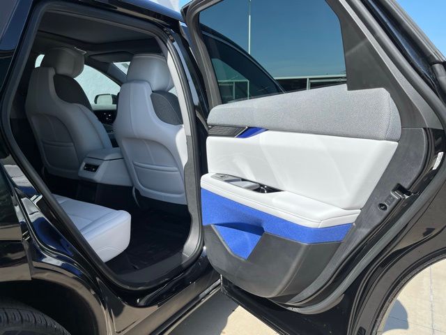 2025 Cadillac OPTIQ Luxury 1 AWD