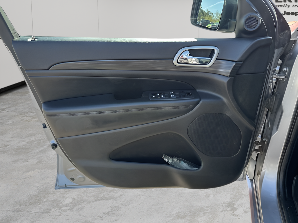 Used Car 2019 Jeep Grand Cherokee  Altitude For Sale Under $15,000 In Austin, Texas