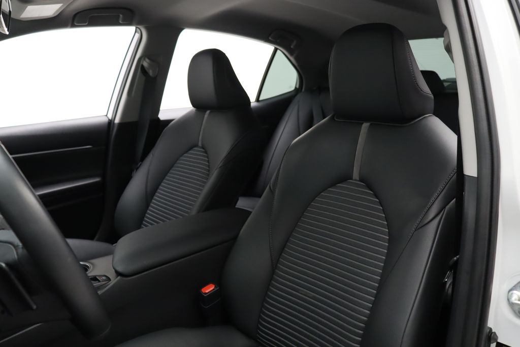 2023 Toyota Camry SE 13