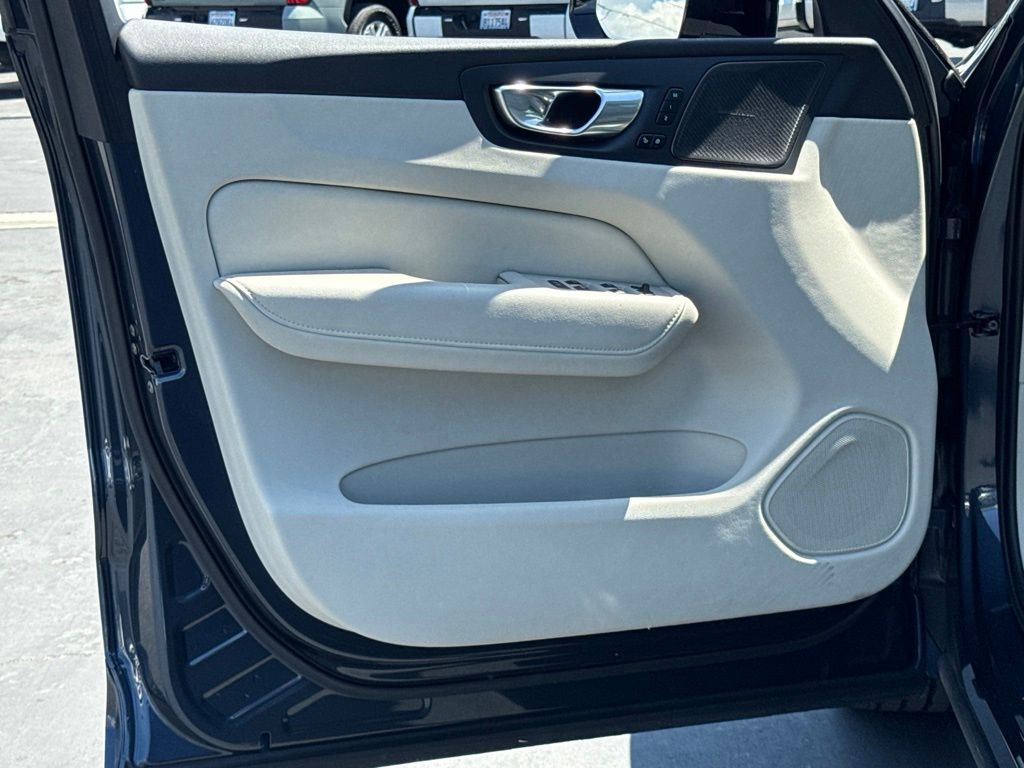 Used 2023 Volvo XC60 SUV