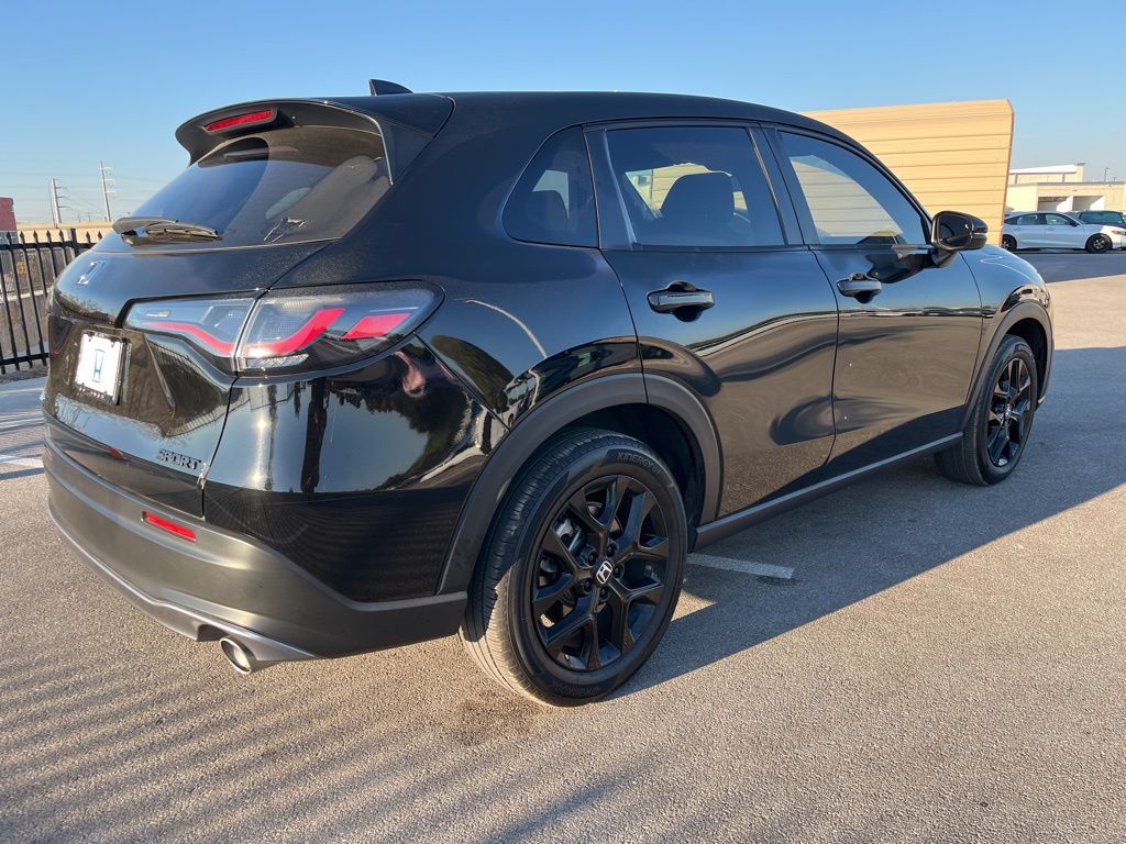 Thumbnail: 2025 Honda HR-V - 4