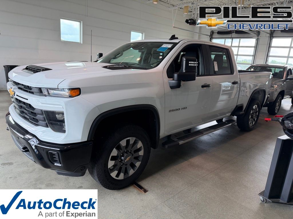 Summit White 2025 Chevrolet Silverado 2500HD Pickup Truck 4X2 Automatic