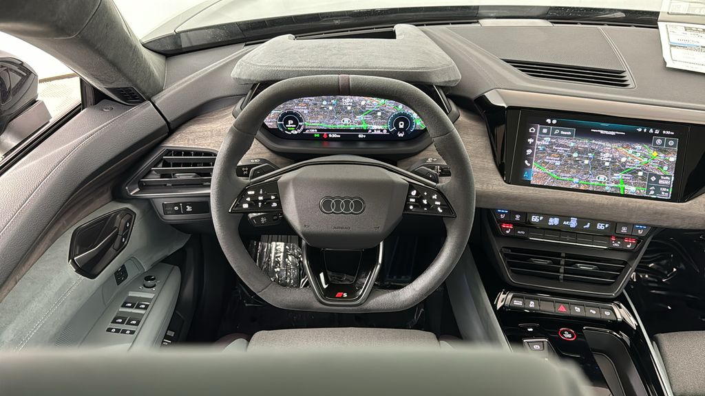 2025 Audi e-tron GT Premium Plus 12