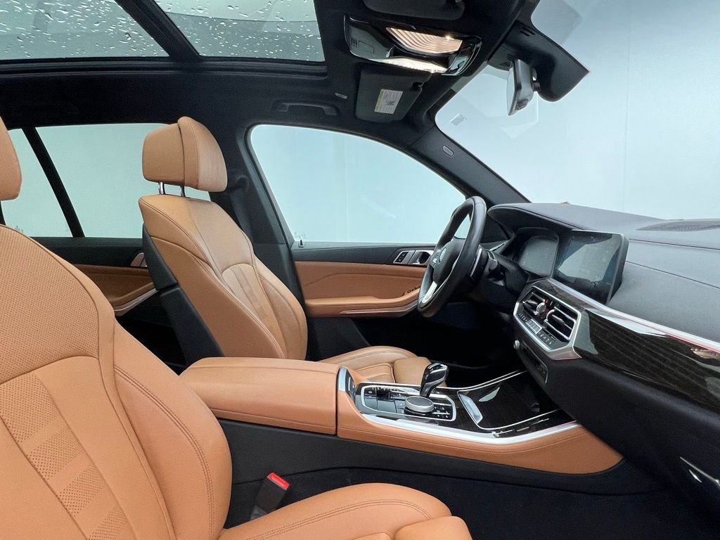 Thumbnail: 2021 BMW X5 - 7