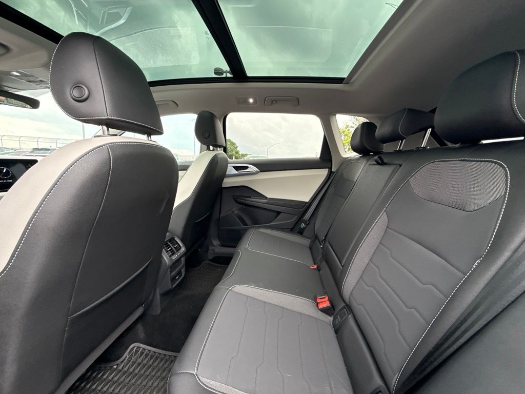 2025 Volkswagen Taos 1.5T SE Black at Sutliff Volkswagen
