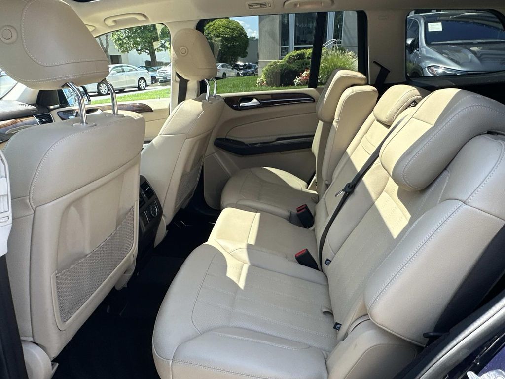 Thumbnail: 2019 Mercedes-Benz GLS - 15