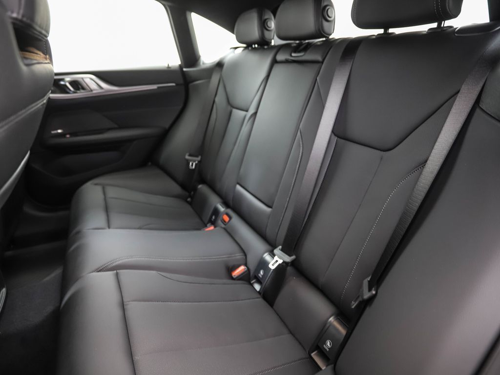 Thumbnail: 2026 BMW 4 Series - 22