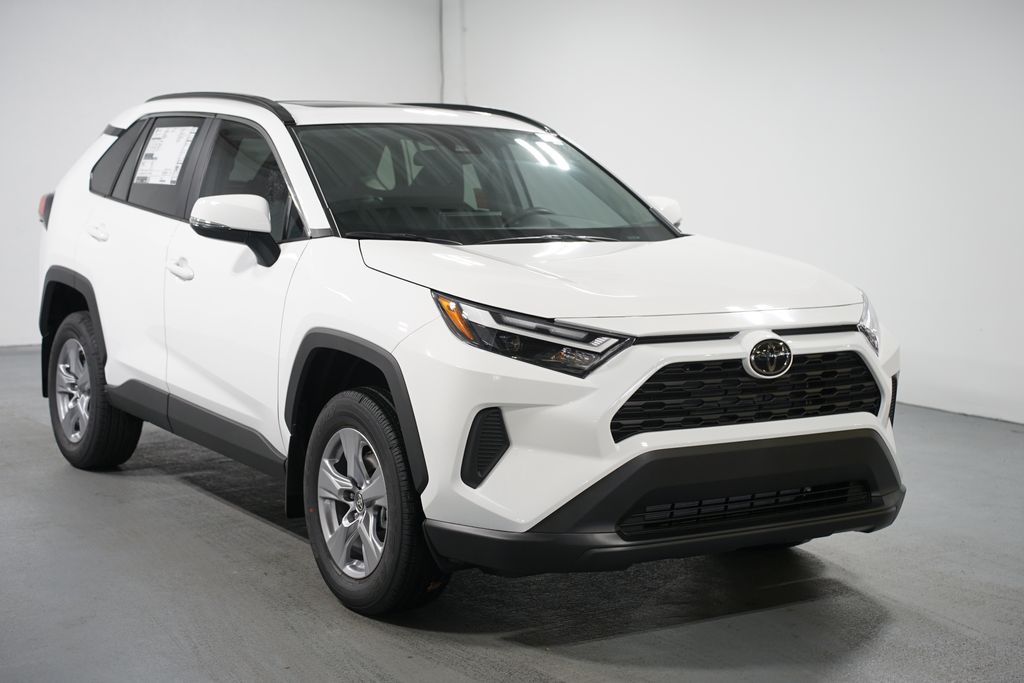 Thumbnail: 2025 Toyota RAV4 - 3