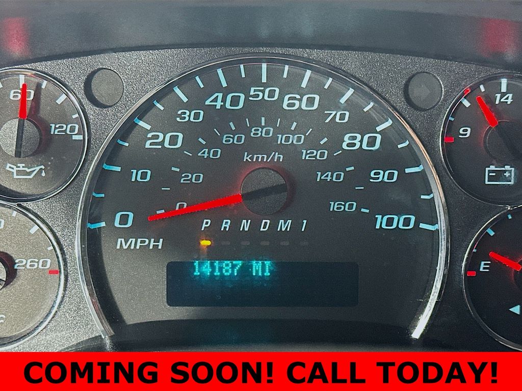 Used 2024 White Chevrolet Work Van image 15