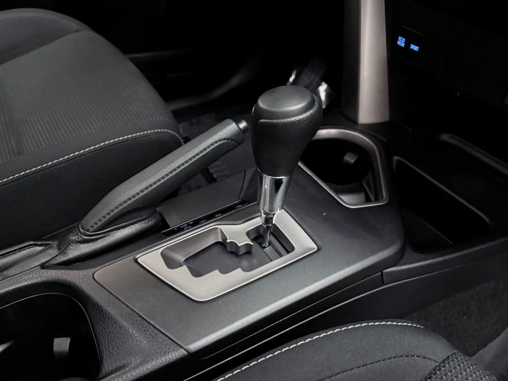 Thumbnail: 2016 Toyota RAV4 - 17